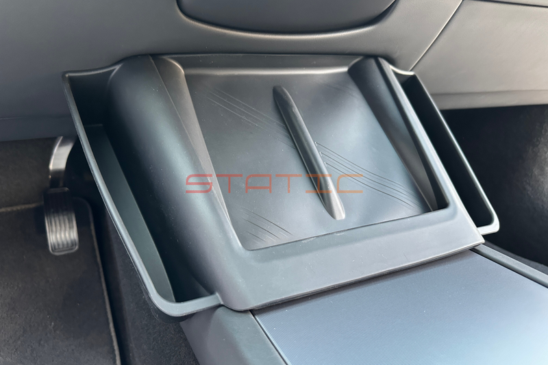 Wireless Charging Anti-Slip Silicone Pad - Model 3 2024+